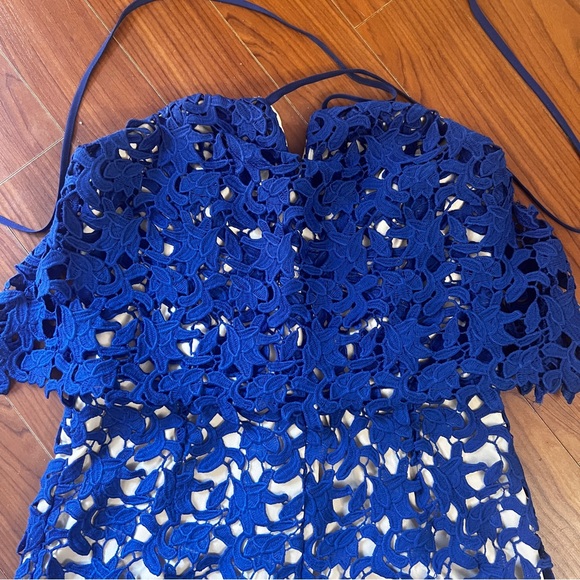 J.O.A Los Angeles Halter Neck Lace Romper in Royal Blue Size Medium - Picture 7 of 11